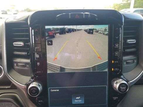 Used 2022 RAM 2500 Laramie AWD/4WD image 23