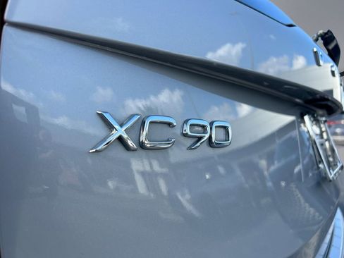 Used 2023 Volvo XC90 B6 Ultimate w/ Protection Package Premier AWD/4WD image 34