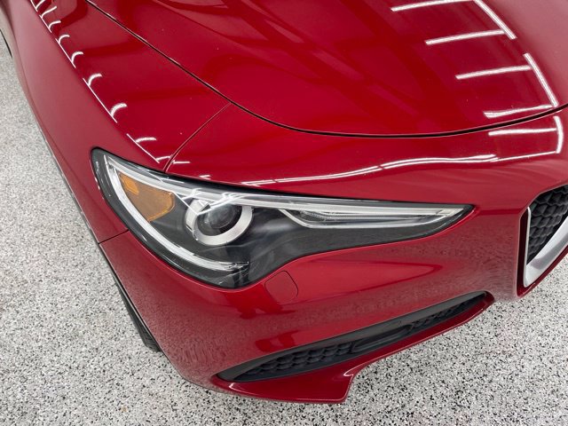 Used 2022 Alfa Romeo Stelvio Ti AWD/4WD image 11
