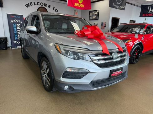 Used 2018 Honda Pilot Elite image 2