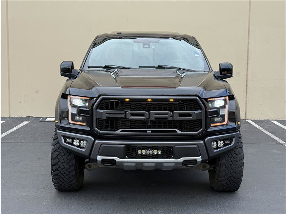 Used 2018 Ford F150 Raptor w/ Equipment Group 802A Luxury AWD/4WD image 3