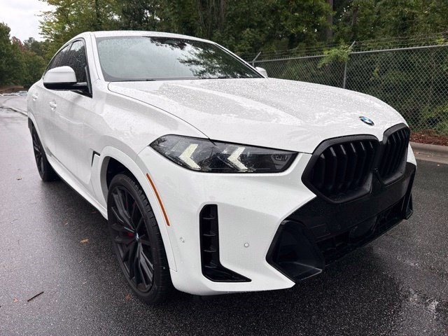Used 2025 BMW X6 xDrive40i w/ Climate Comfort Package AWD/4WD image 3