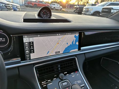 Used 2017 Porsche Panamera Turbo image 31