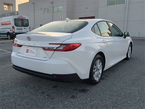 Certified 2025 Toyota Camry LE image 4