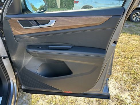 New 2026 Volkswagen Atlas SE image 37