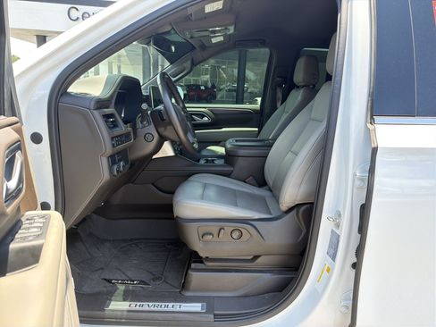 Used 2022 Chevrolet Tahoe LT w/ Luxury Package RWD image 14