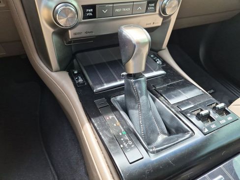 Used 2020 Lexus GX 460 Premium w/ Premium Package AWD/4WD image 16