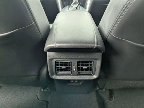 Used 2024 Toyota Venza Limited AWD/4WD image 17