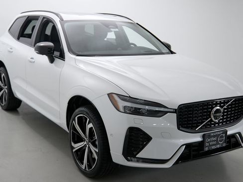 Certified 2023 Volvo XC60 B6 Ultimate w/ Climate Package AWD/4WD image 4