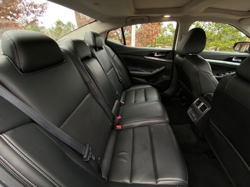 Used 2023 Nissan Maxima SL image 28