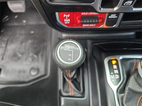 Certified 2021 Jeep Gladiator Mojave image 20