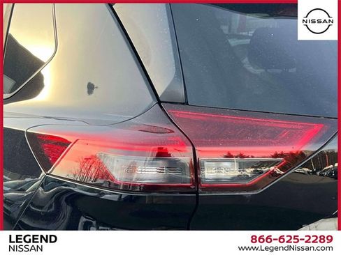 Certified 2023 Nissan Rogue SV image 11