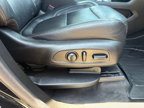 Used 2021 Chevrolet Traverse Premier w/ Redline Edition FWD image 41