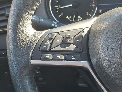 Used 2020 Nissan Rogue SL w/ Premium Package image 56