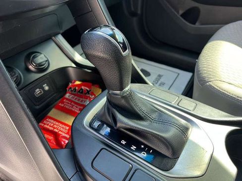 Used 2018 Hyundai Santa Fe SE FWD image 21