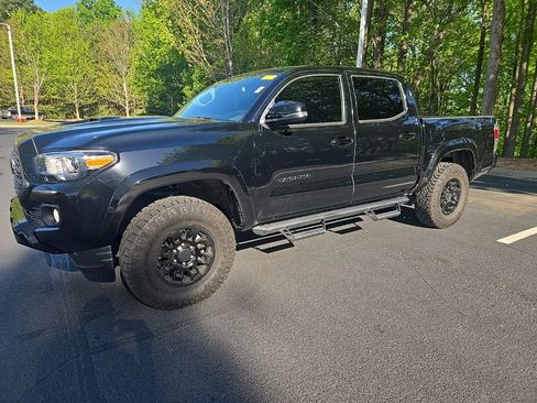Used 2023 Toyota Tacoma TRD Sport w/ Technology Package image 1