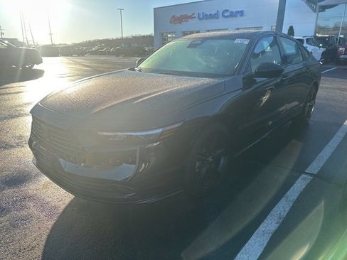 Used 2024 Honda Accord Sport image 2