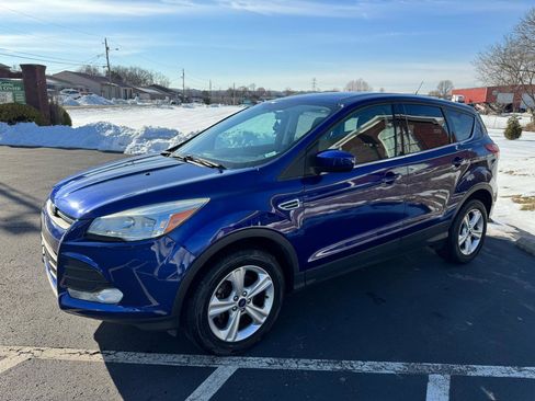Used 2015 Ford Escape SE image 3