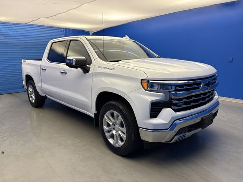 Used 2023 Chevrolet Silverado 1500 LTZ image 2
