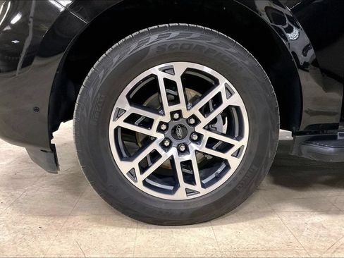 Certified 2025 Ford Expedition Max Active AWD/4WD image 9