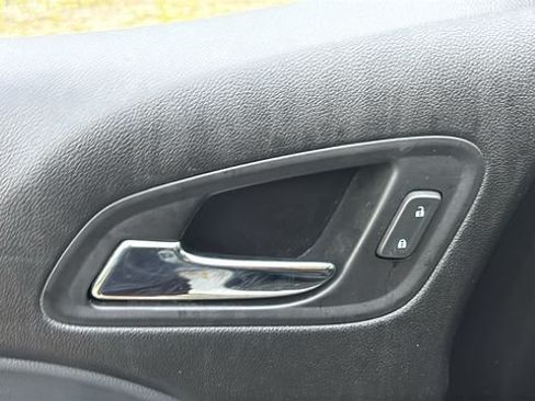 Used 2018 Chevrolet Colorado Z71 AWD/4WD image 9