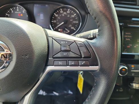 Used 2020 Nissan Rogue S w/ Special Edition Package FWD image 23