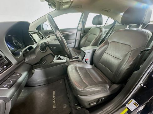 Used 2017 Hyundai Elantra Limited FWD image 13