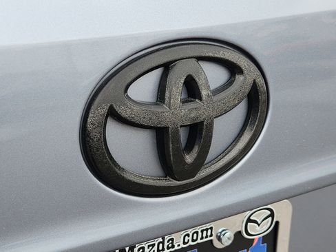Used 2023 Toyota Highlander XLE FWD image 12