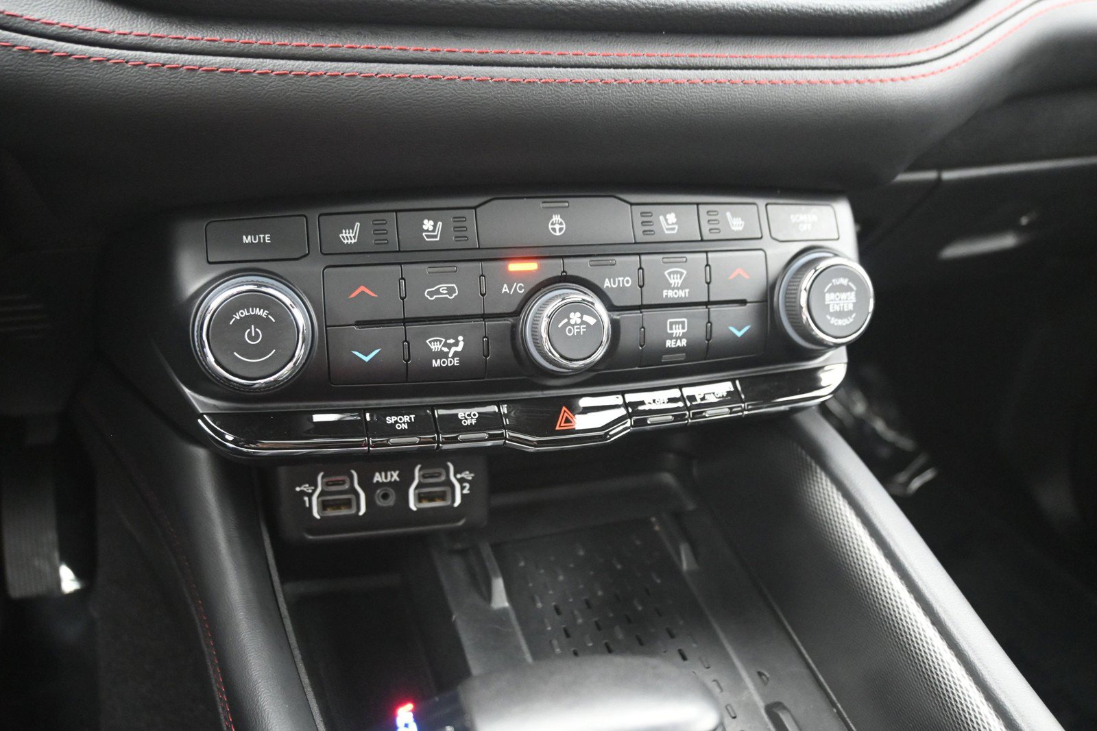 Used 2025 Dodge Durango R/T AWD/4WD image 23