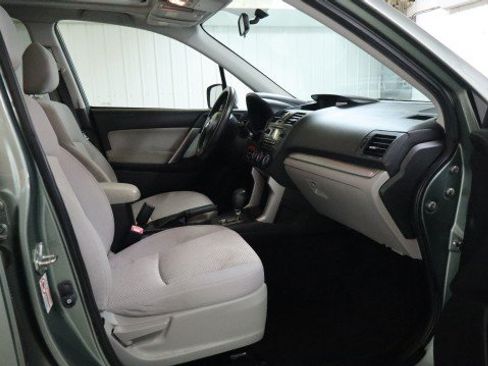 Used 2014 Subaru Forester 2.5i Premium w/ All-Weather Package AWD/4WD image 10