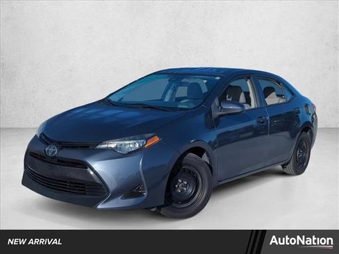 Used 2019 Toyota Corolla LE image 1