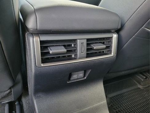 Used 2025 Lexus GX 550 AWD/4WD image 13