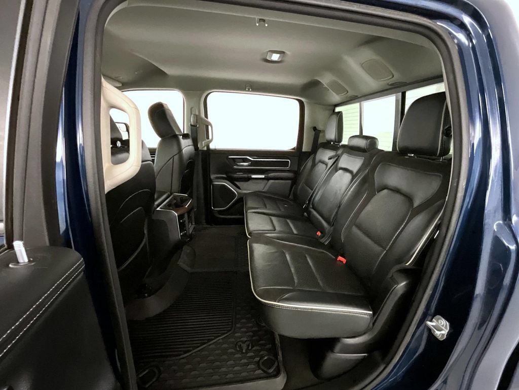 Used 2022 RAM 1500 Laramie AWD/4WD image 19