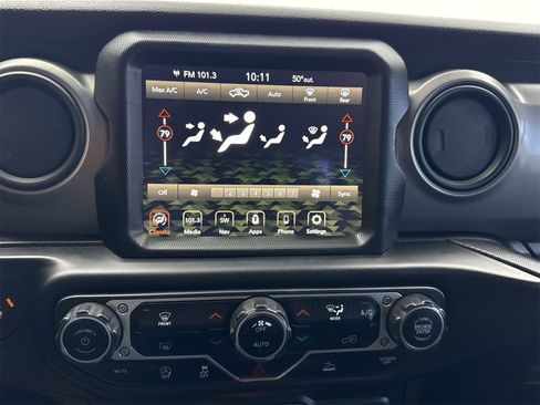 Used 2021 Jeep Gladiator Willys image 25