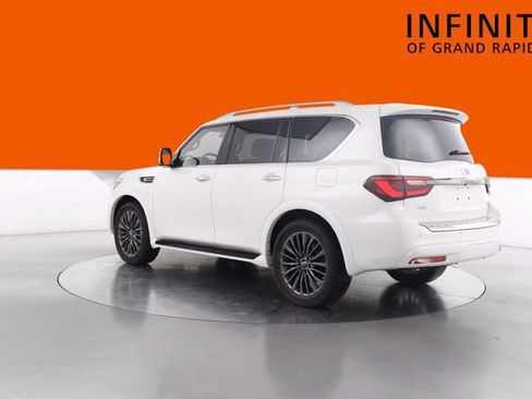Used 2023 INFINITI QX80 Sensory AWD/4WD image 5