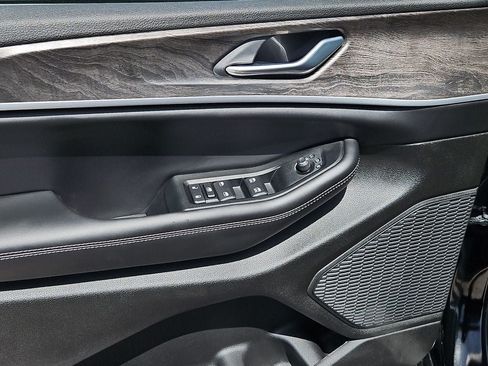 New 2026 Jeep Grand Cherokee Altitude RWD image 18