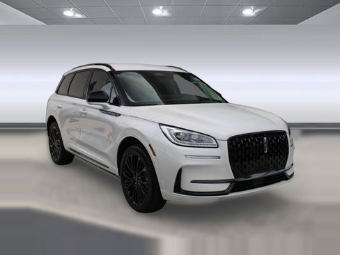 Used 2023 Lincoln Corsair Reserve w/ Jet Appearance Package image 7