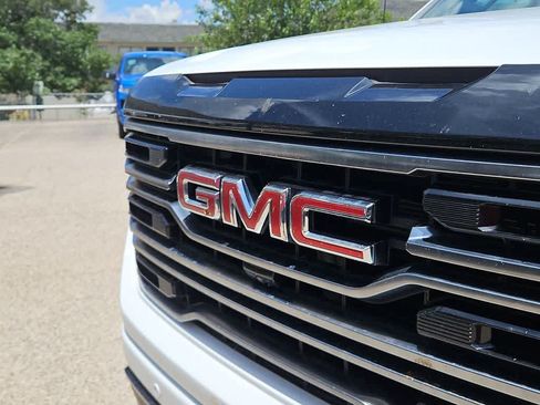 Used 2025 GMC Sierra 1500 AT4 AWD/4WD image 13