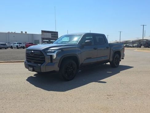 Used 2023 Toyota Tundra SR5 RWD image 2