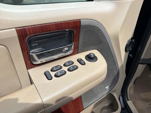 Used 2006 Ford F150 Lariat image 11