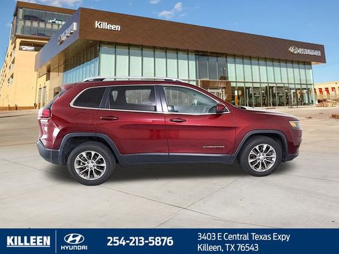 Used 2021 Jeep Cherokee Latitude Plus image 9