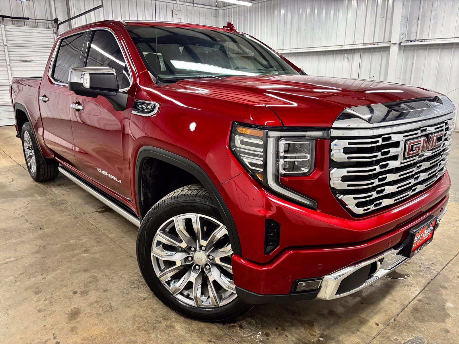 Used 2024 GMC Sierra 1500 Denali w/ Denali Reserve Package AWD/4WD image 1