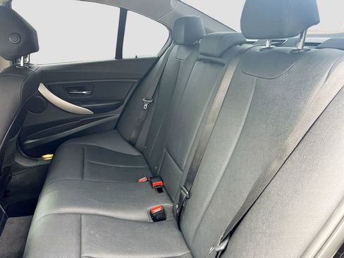 Used 2018 BMW 320i 320i w/ Convenience Package image 24