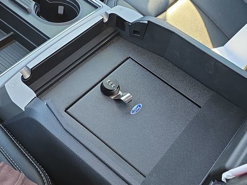 Used 2022 Ford F450 Lariat w/ Lariat Ultimate Package image 22