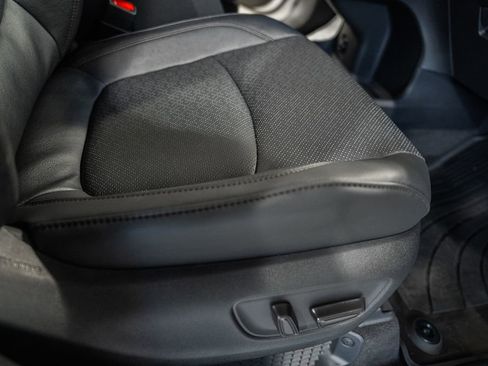 New 2026 Toyota Sienna Platinum image 38