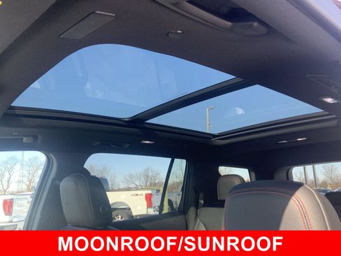 New 2026 Chevrolet Traverse RS w/ LPO, Floor Liner Package image 5