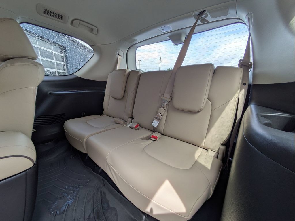 Used 2024 Nissan Armada Platinum w/ Captain's Chairs Package RWD image 29