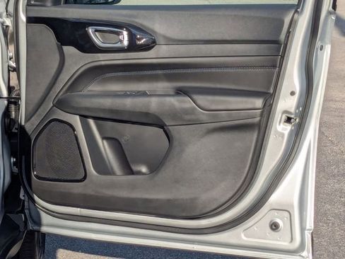 New 2026 Jeep Compass Latitude image 33