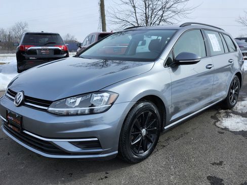 Used 2019 Volkswagen Golf S w/ Driver Assistance Package image 11