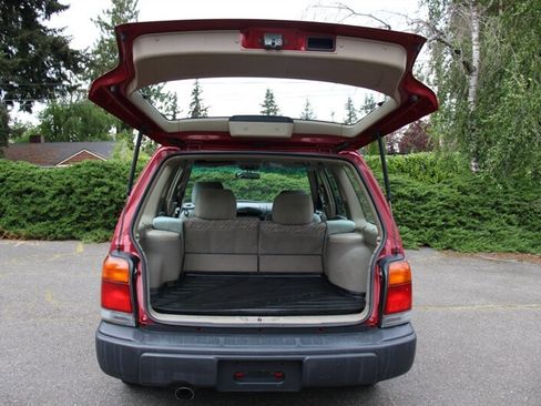 Used 1998 Subaru Forester L AWD/4WD image 16